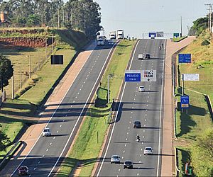 Rodovias devem receber 624 mil veículos no Réveillon