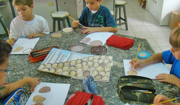 Atividade artística discute diversidade étnica no Colégio Monteiro