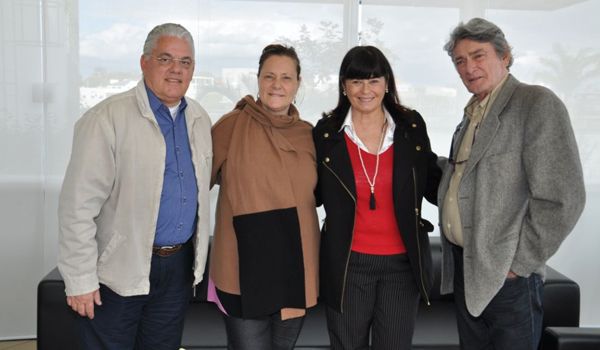 Atriz Elisabeth Savalla visita Itu e promete voltar com peça em julho