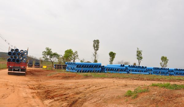 Adutora Mombaça já tem mais de 8 km de tubos assentados