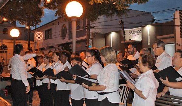 "Seresta para Itu" cativa público no Largo do Bom Jesus