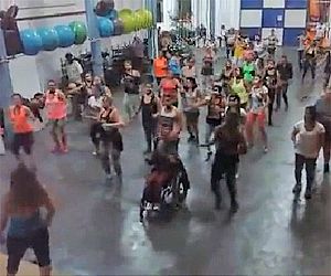 Fama Fitness Academia arrecada agasalhos em aulão especial de Zumba