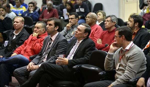 Dirigentes da SEME participam de congresso técnico em Jundiaí