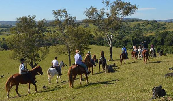 Chácara do Rosário realiza Cavalgada dos Amigos com Pôr do Sol
