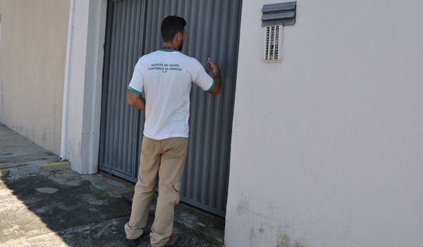 Arrastão contra a dengue visita mais de 1700 casas no bairro São Judas