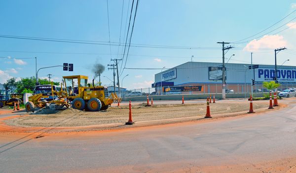Iniciadas obras viárias em rotatória da Av. Caetano Ruggieri         