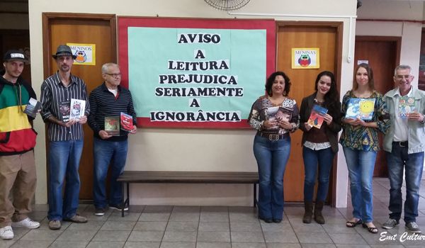 Feira Literária do Projeto "Autores & Livros" acontece neste sábado