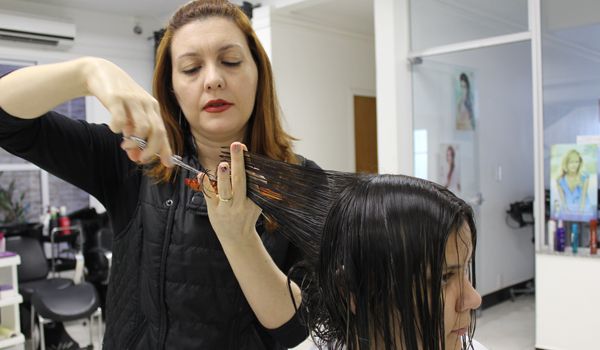 Visagismo: valorize a beleza do seu rosto na Feminine Hair e Esthetics