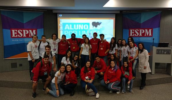 Estudantes do Ensino Médio do Colégio Monteiro Lobato visitam a ESPM