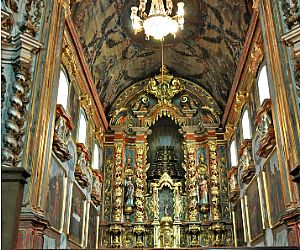 Igreja Matriz continua revelando sua beleza escondida