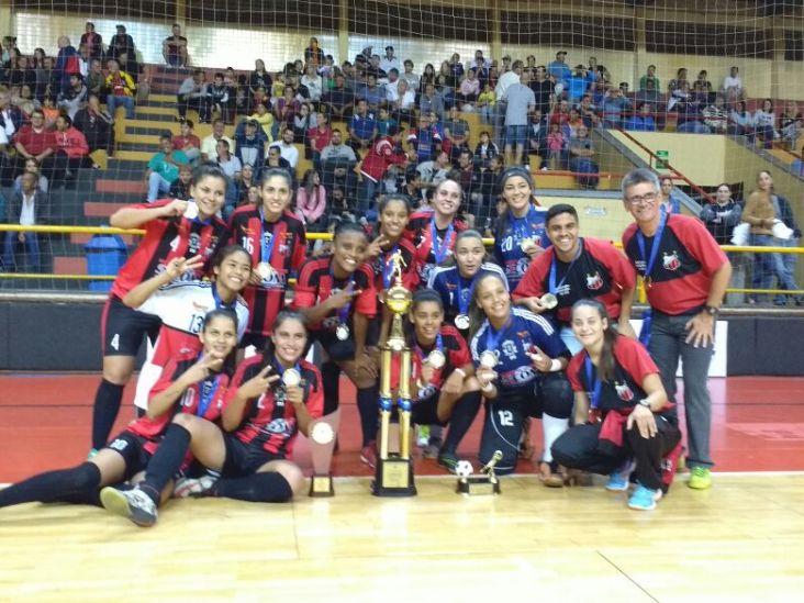 Futsal feminino de Itu leva mais um título nesta semana