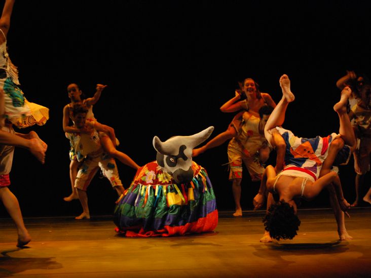 Espetáculo de dança faz releitura do folclore brasileiro no SESI Itu
