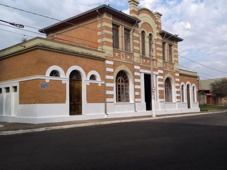 Segue revitalização do prédio da Biblioteca Municipal de Porto Feliz 