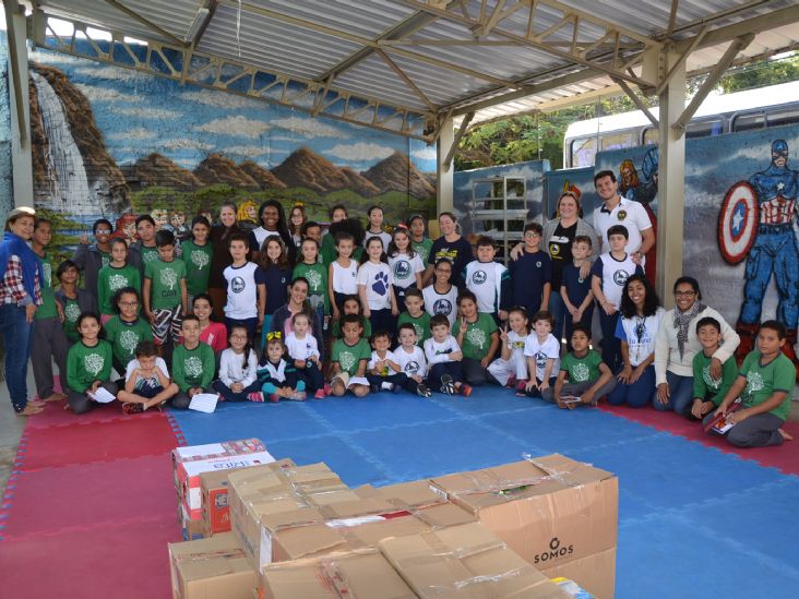 CAVI recebe visita e doações de alunos de Itu