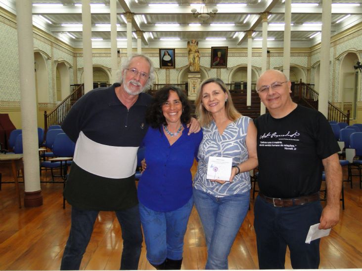Emoção marca Noite de Autógrafos do livro Prática da Gratidão em Itu