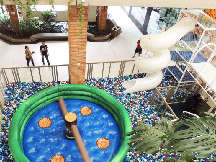 Piscina de bolinhas gigante chega ao Plaza Shopping Itu