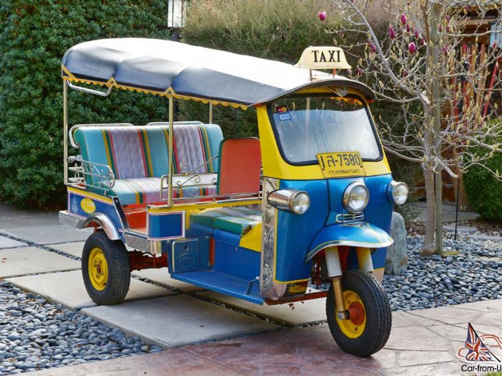 Os tuk-tuks de Havana