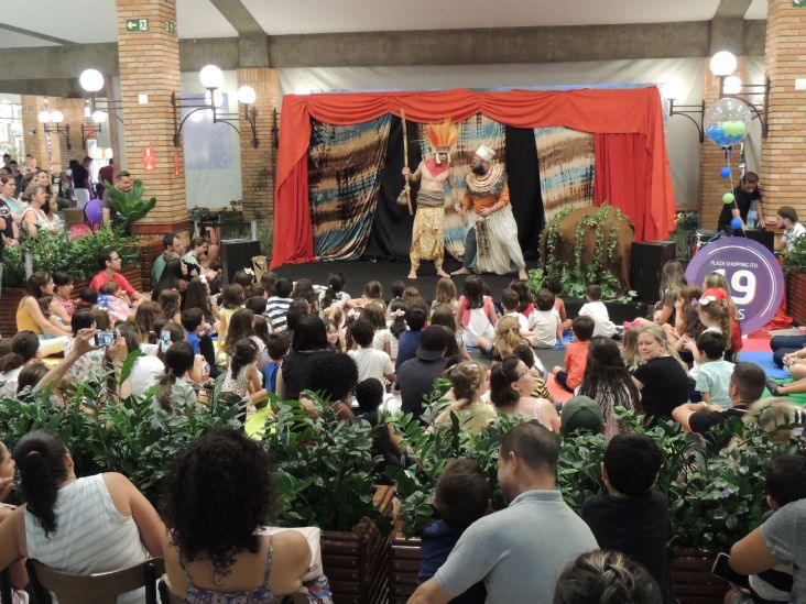 "Simba: O Rei Leão" reúne centenas de pessoas no Plaza Shopping Itu