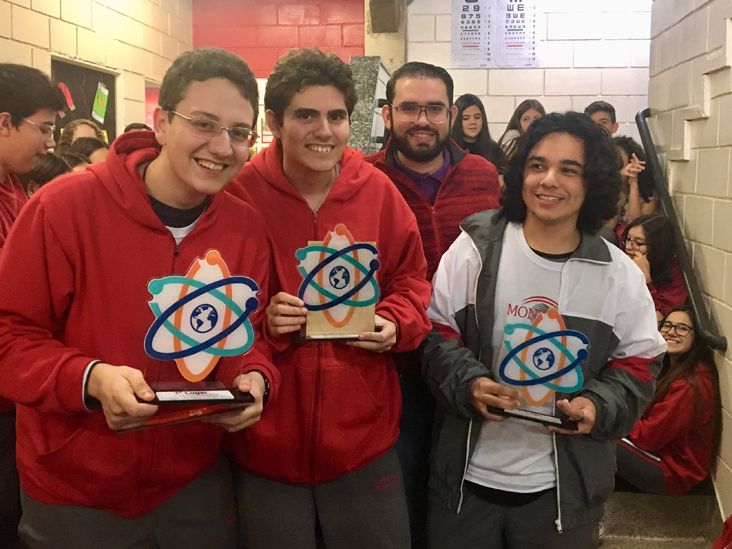 Alunos do Colégio Monteiro Lobato são premiados em Mostra Científica
