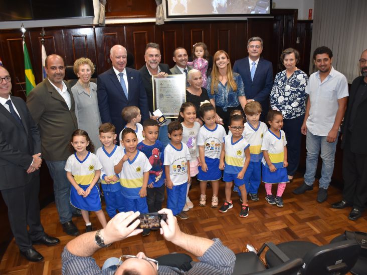Creche Escola recebe Diploma e Medalha Monsenhor Camilo Ferrarini | Itu ...