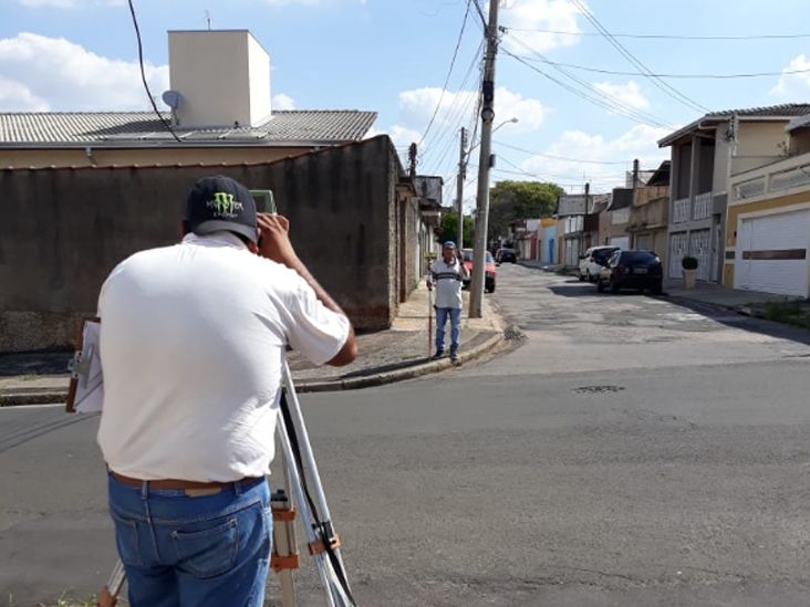 Departamento de Habitação faz visitas em casas do Jd. e Pq. das Rosas