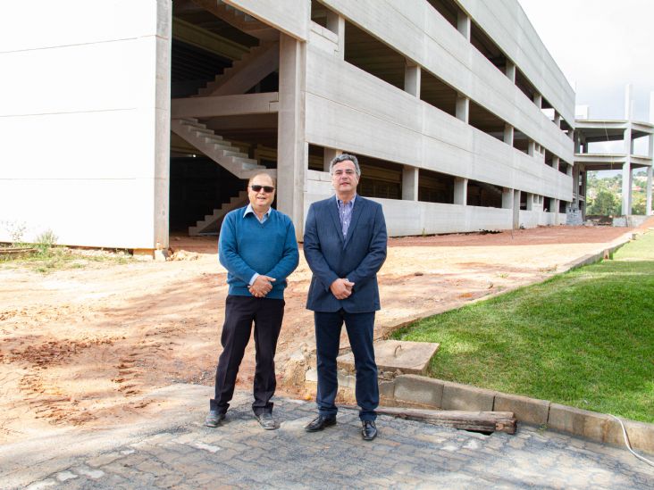 Prefeito de Itu visita obras de instalação de nova empresa na cidade
