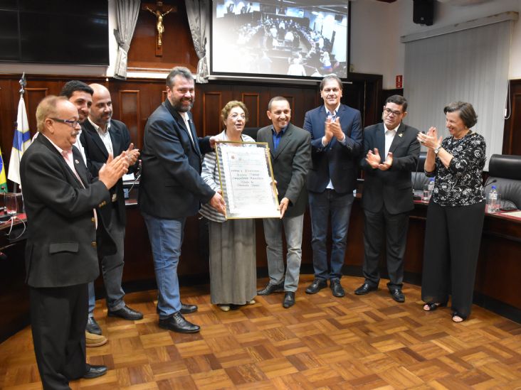 Professora Durce Sanches recebe Cidadania Ituana