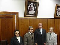 Quadro de Madre Maria Teodora é exposto na Câmara